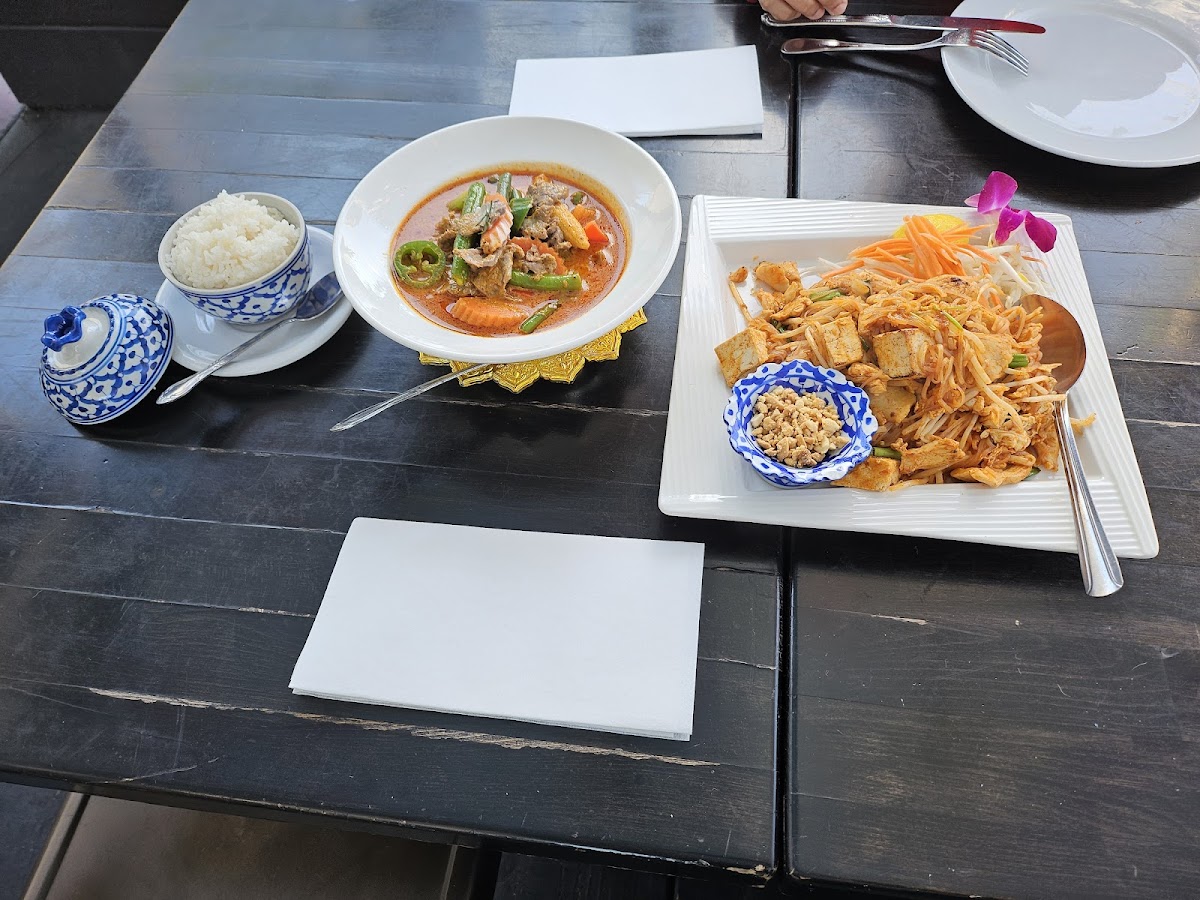 Coconut Bay Thai Restaurant-9